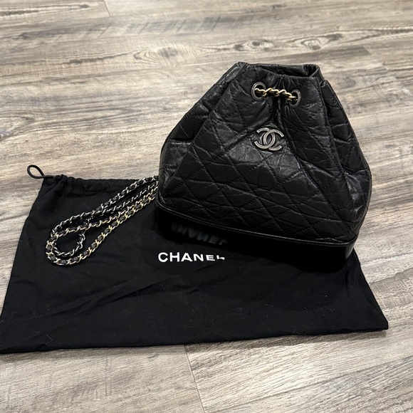 CHANEL Gabrielle Mini Backpack Chain Bag in Quilted Black Leather - Picture 3 of 16